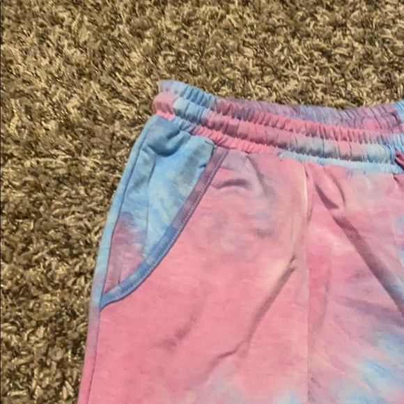 Tie Dye Shorts - Picture 3 of 11